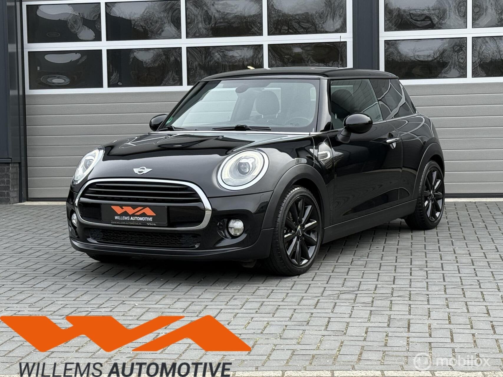 Mini 1.5 Cooper Harman Kardon-Led-Cruise-Ambient, 136 pk, Zwart, Leder en Stof, Zwart
