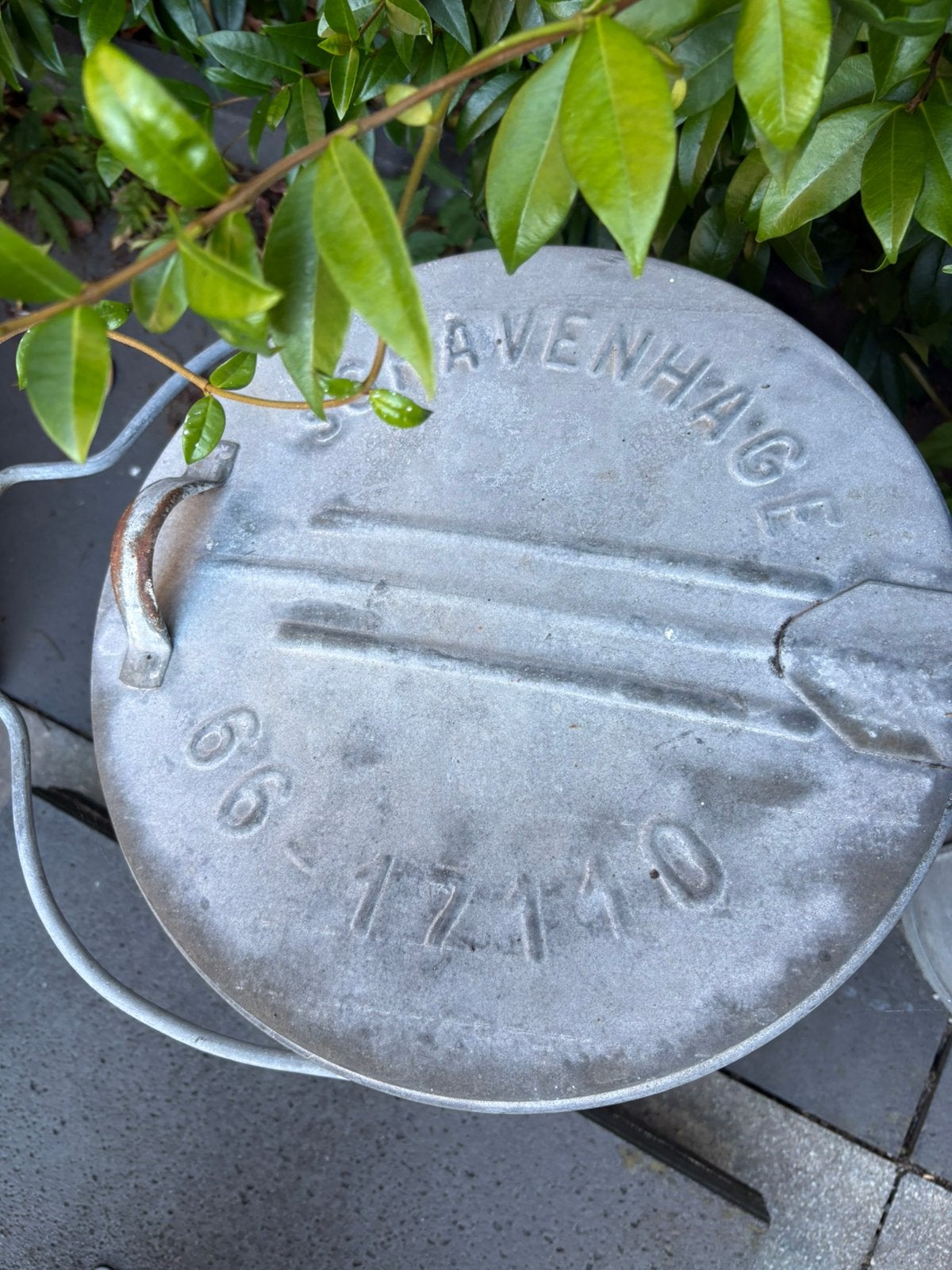 Oude brocante zinken vuilnisemmer Den Haag s Gravenhage, Huis en Inrichting, Woonaccessoires | Prullenbakken, Ophalen, Gebruikt