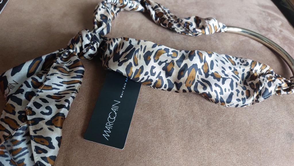 Te koop nieuwe marccain panter sjaal, Ophalen of Verzenden, Nieuw, Bruin, 100 cm of meer