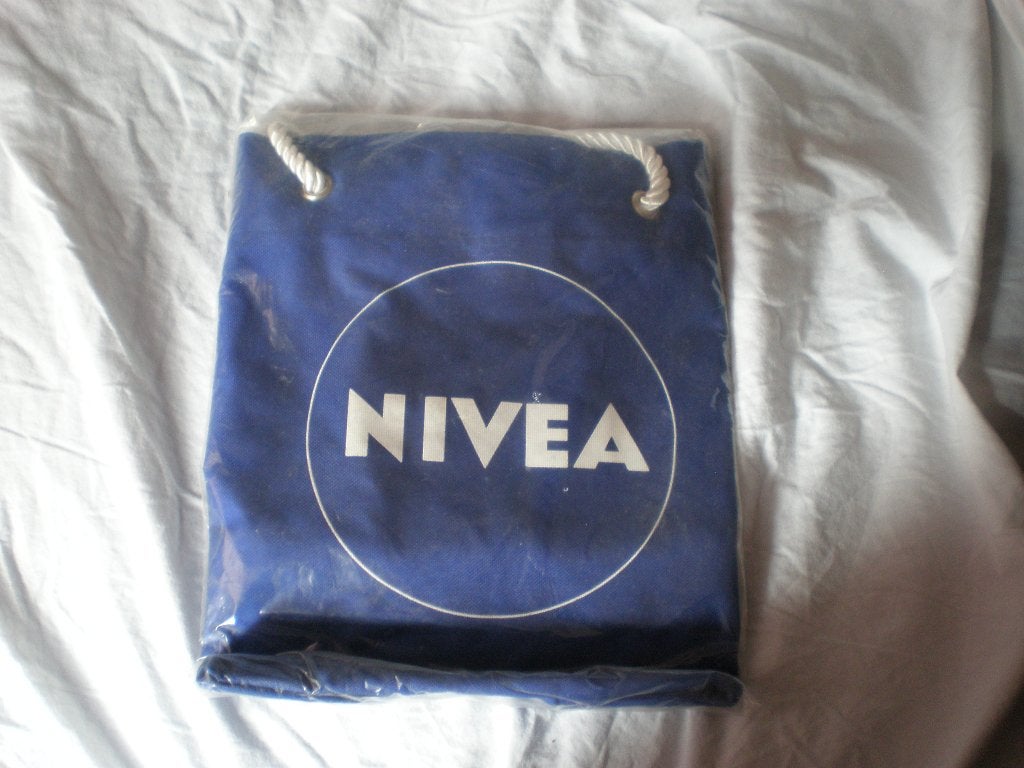 Blauwe Nivea zomertas met wit koord. Nieuw., Ophalen of Verzenden, Nieuw, Blauw, Shopper
