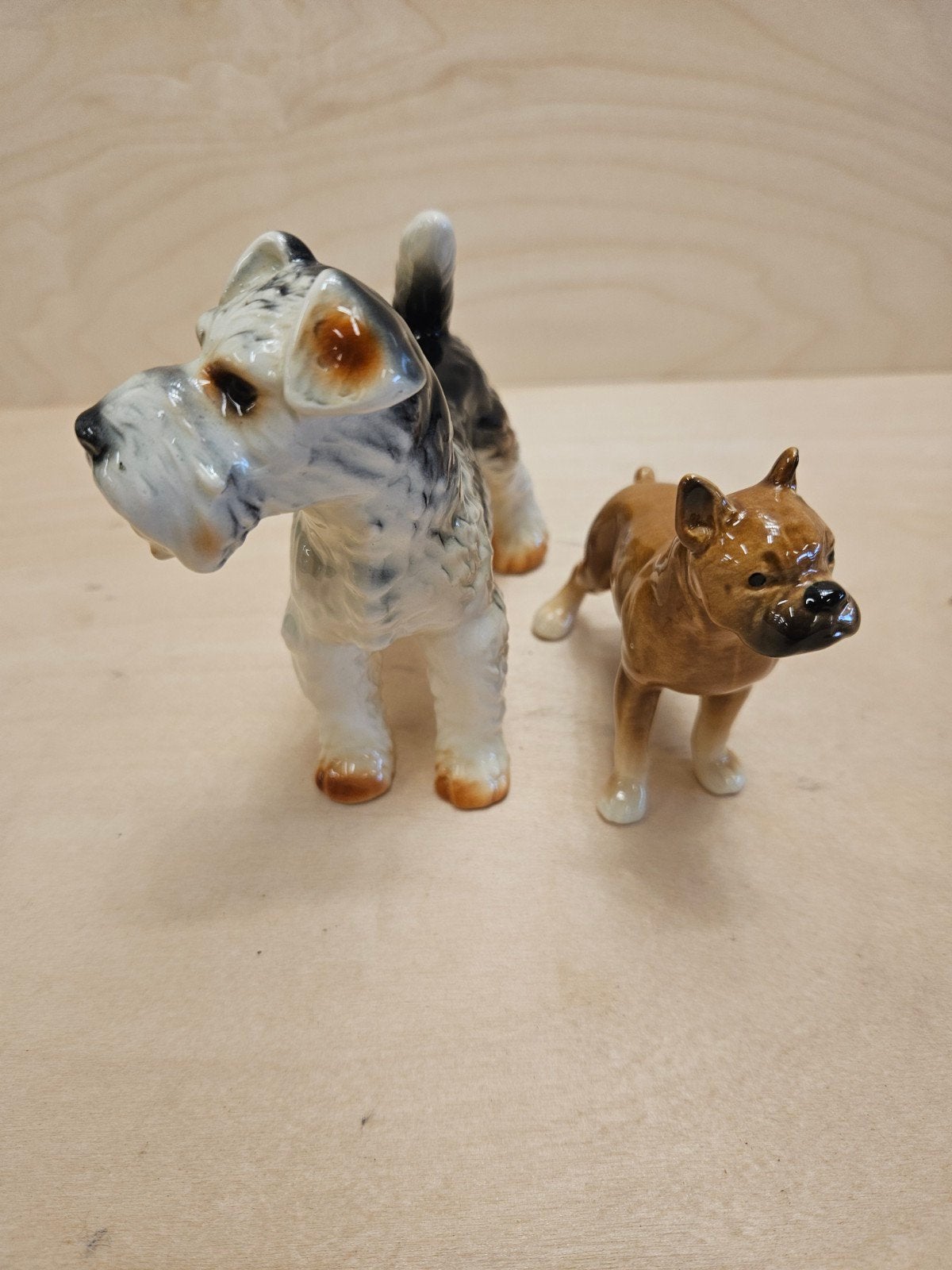 Goebel hondenbeeldjes: Foxterriër en Boxer, Verzamelen, Ophalen of Verzenden, Zo goed als nieuw, Hond of Kat, Beeldje of Figuurtje