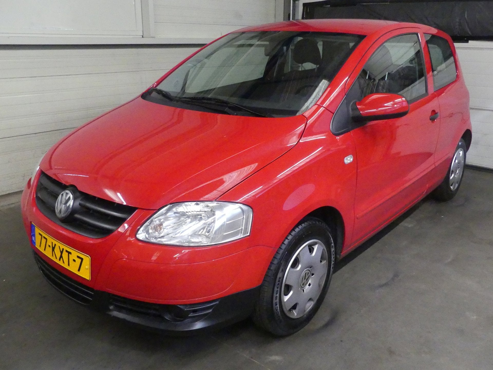 Volkswagen Fox 1.2 Trend - 1e eigenaar - Keurig Onderhouden, Voorwielaandrijving, Airbags, Stof, Zwart