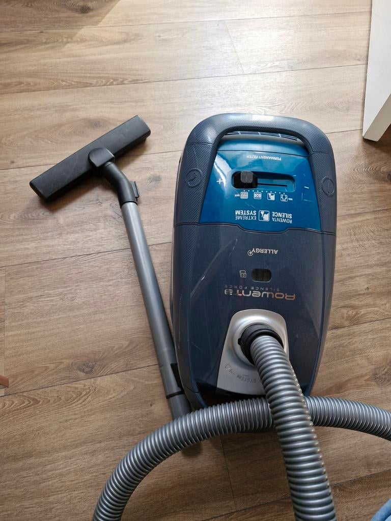 Rowenta Silence Force Compact Stofzuiger - Goede Staat, Witgoed en Apparatuur, Stofzuigers, Ophalen, Gebruikt, Stofzak, Stofzuiger