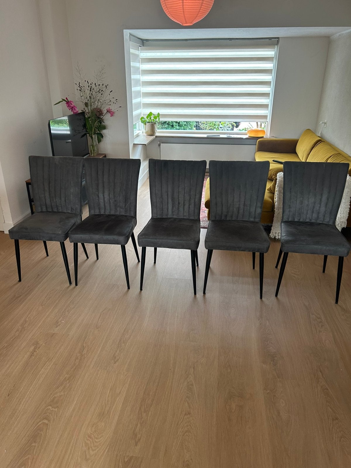 Pronto wonen 5 donker grijze velvet eetkamer stoelen, Ophalen, Overige materialen, Zo goed als nieuw, Grijs