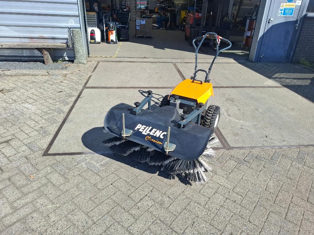 Pellenc Cleanion Veegmachine op accu, Ophalen, Zo goed als nieuw, Overige soorten, Pellenc