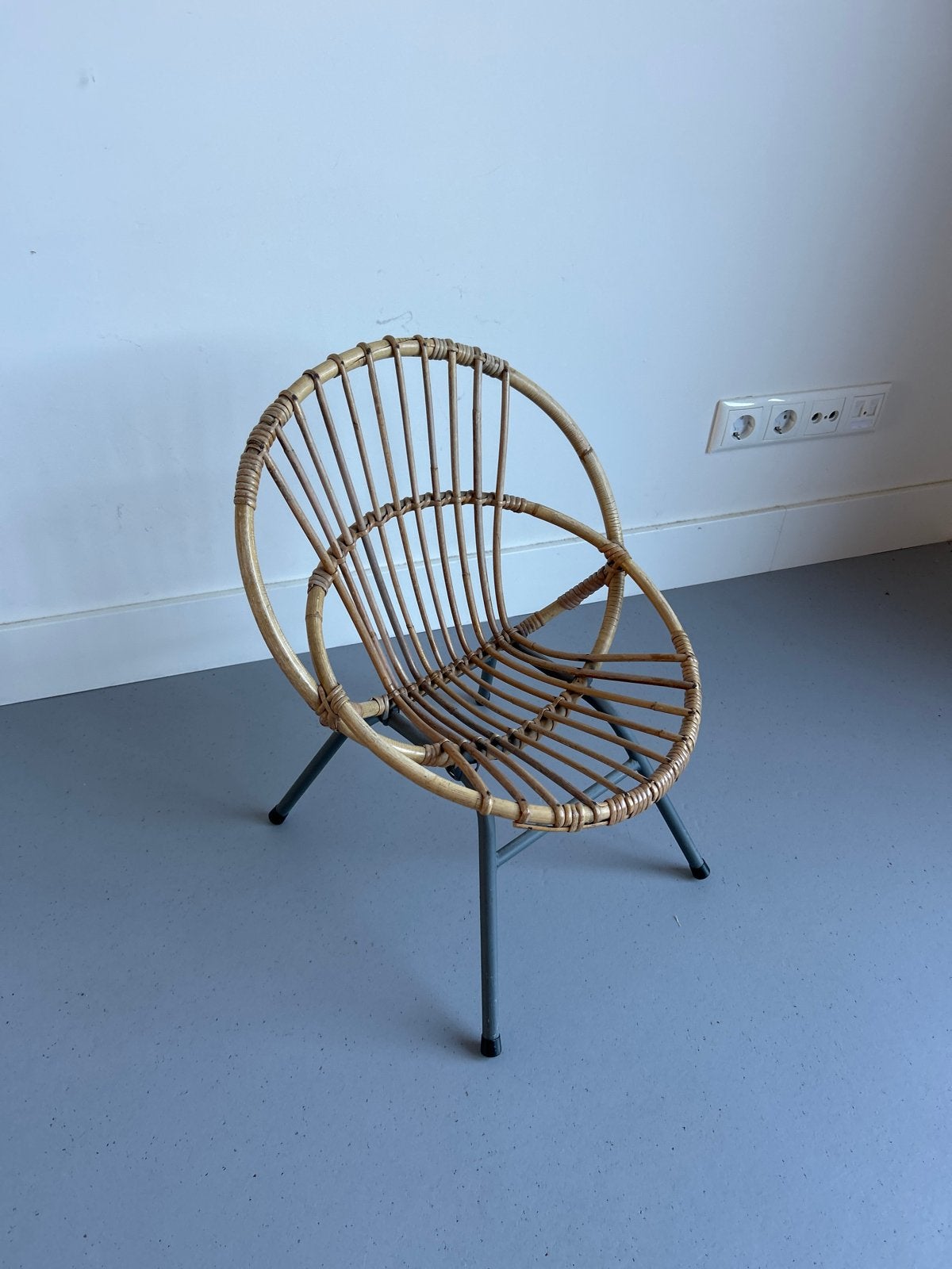 Rotan stoeltje voor kind - Vintage look, Kinderen en Baby's, Kinderkamer | Tafels en Stoelen, Ophalen, Gebruikt, Stoel(en)
