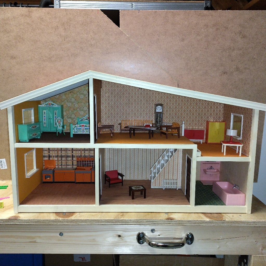 Lundby poppenhuis met meubelen, Ophalen of Verzenden, Gebruikt, Poppenhuis