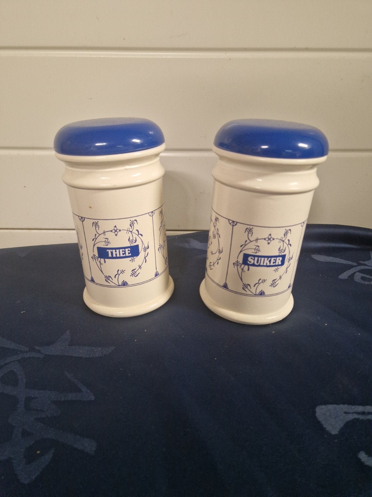 blau saks voorraadpotten blauwe deksel, Ophalen of Verzenden, Gebruikt, Overige materialen, Pot, Bus of Blik