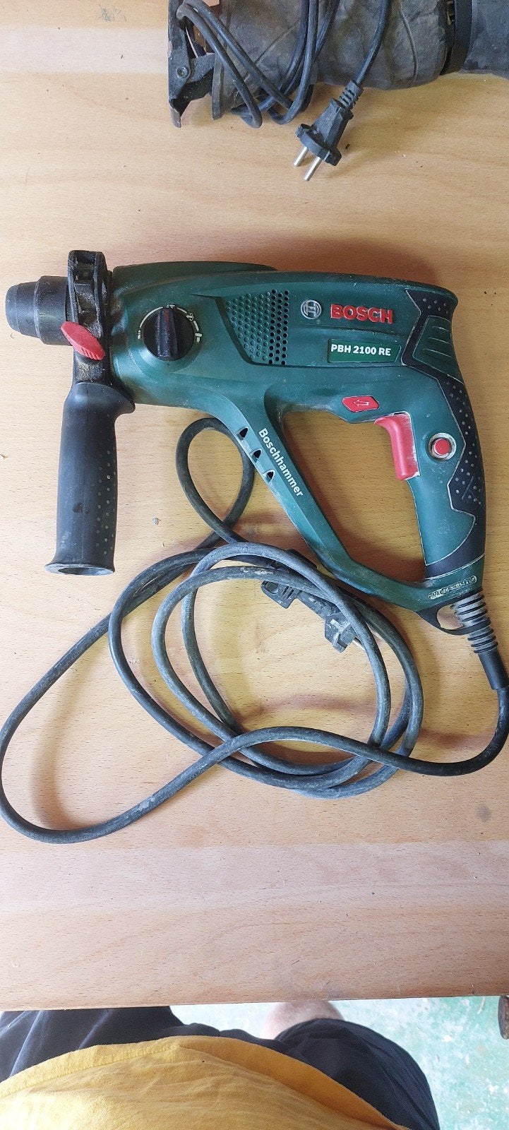 Bosch hamerklopboormachine PBH 2100 RE met 3 standen, Boor- en/of Breekhamer, Ophalen of Verzenden, Variabele snelheid, Gebruikt