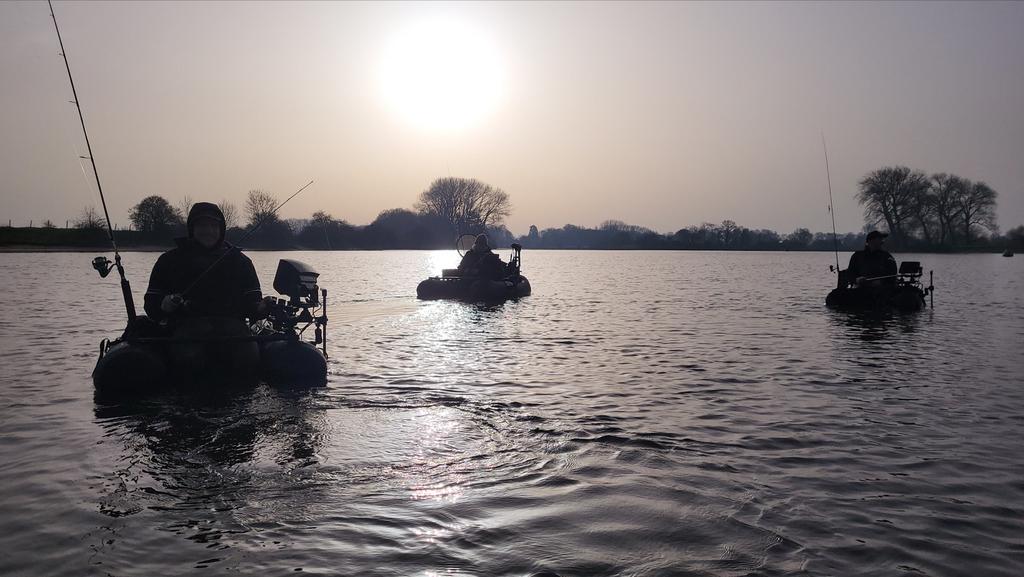 Visgids met bellyboat en Livescope, Watersport en Boten, Hengelsport | Roofvissen, Ophalen, Nieuw, Overige typen