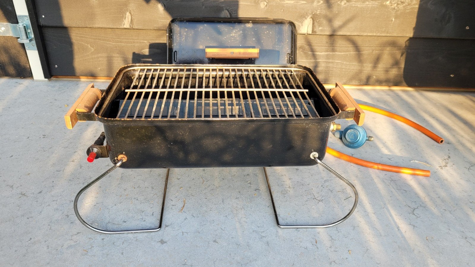 Weber Gas Go-Anywhere Grill, Ophalen, Gebruikt, Weber Travel BBQ
