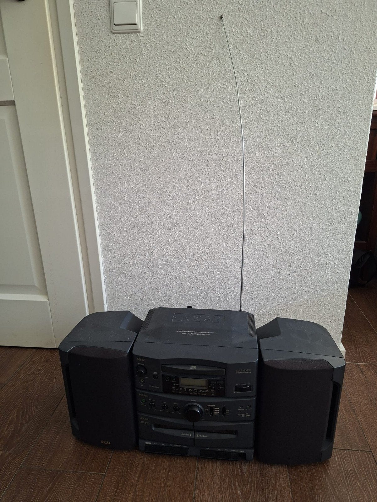Akai stereosysteem + radio, Ophalen, Gebruikt, Tuner of Radio, Draagbaar