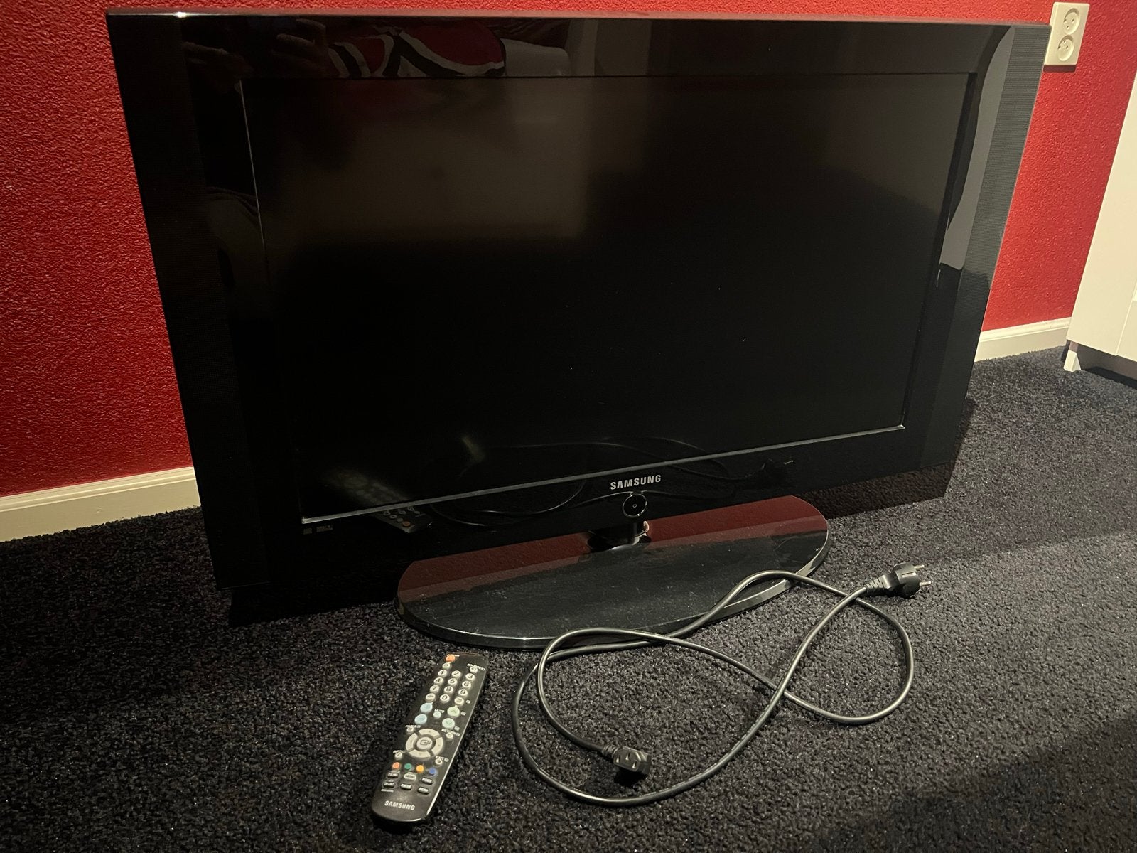 Samsung LE32A330J1 LCD TV 32 inch met afstandsbediening, Ophalen, Gebruikt, 50 Hz, 80 tot 100 cm