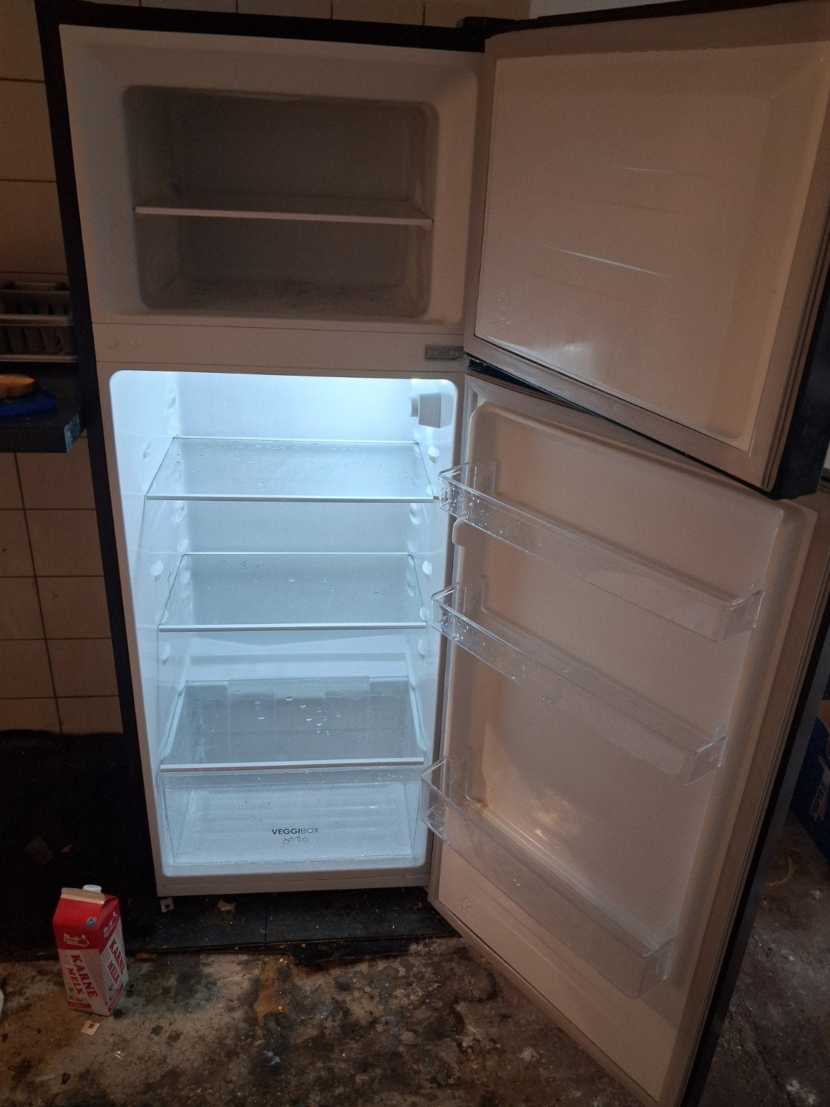 Koelkast met vriesvak - Zo goed als nieuw - Moet snel weg!, Witgoed en Apparatuur, Koelkasten en IJskasten, Ophalen of Verzenden