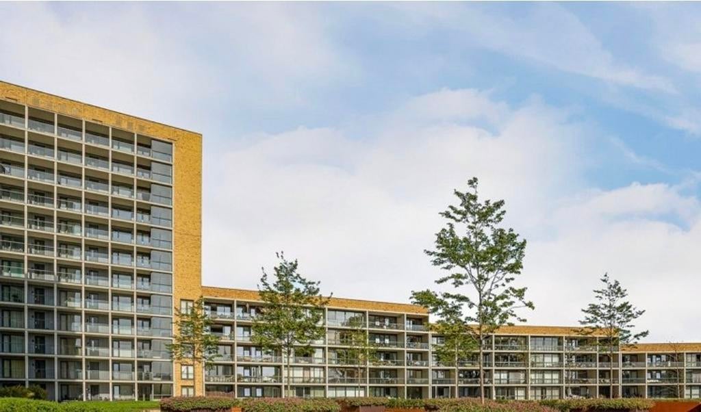 Parkeerplaats te huur in appartementencomplex prins clausweg, Huizen en Kamers, Garages en Parkeerplaatsen