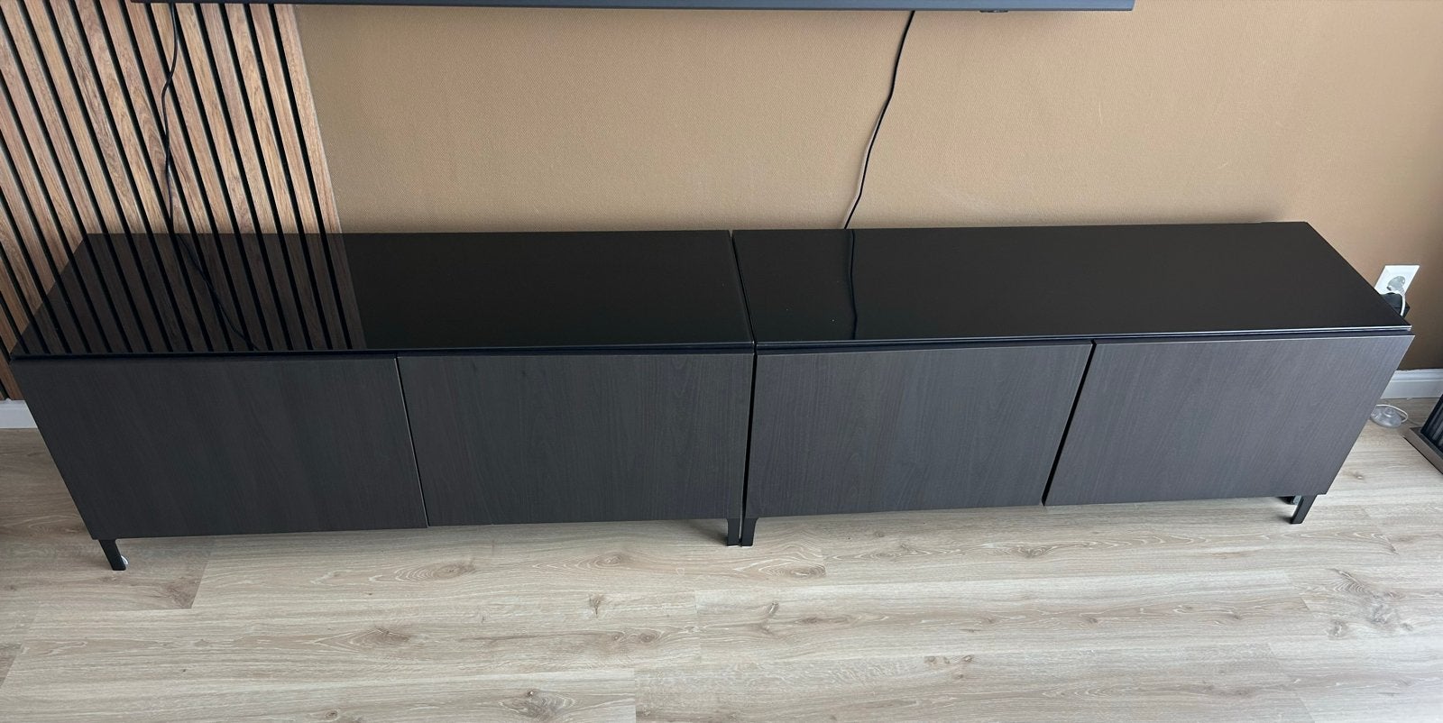 2x IKEA Bestå tv-kast zwartbruin met glasplaat (120x40x38), Ophalen, Overige materialen, Gebruikt, 100 tot 150 cm