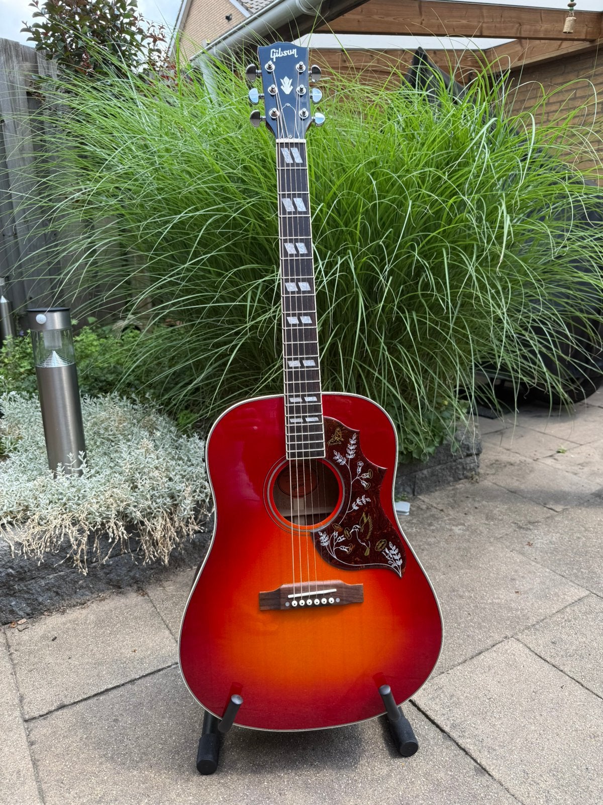 Prachtige Kopie van een Slope shoulder hummingbird, Ophalen, Zo goed als nieuw, Western- of Steelstringgitaar, Met koffer