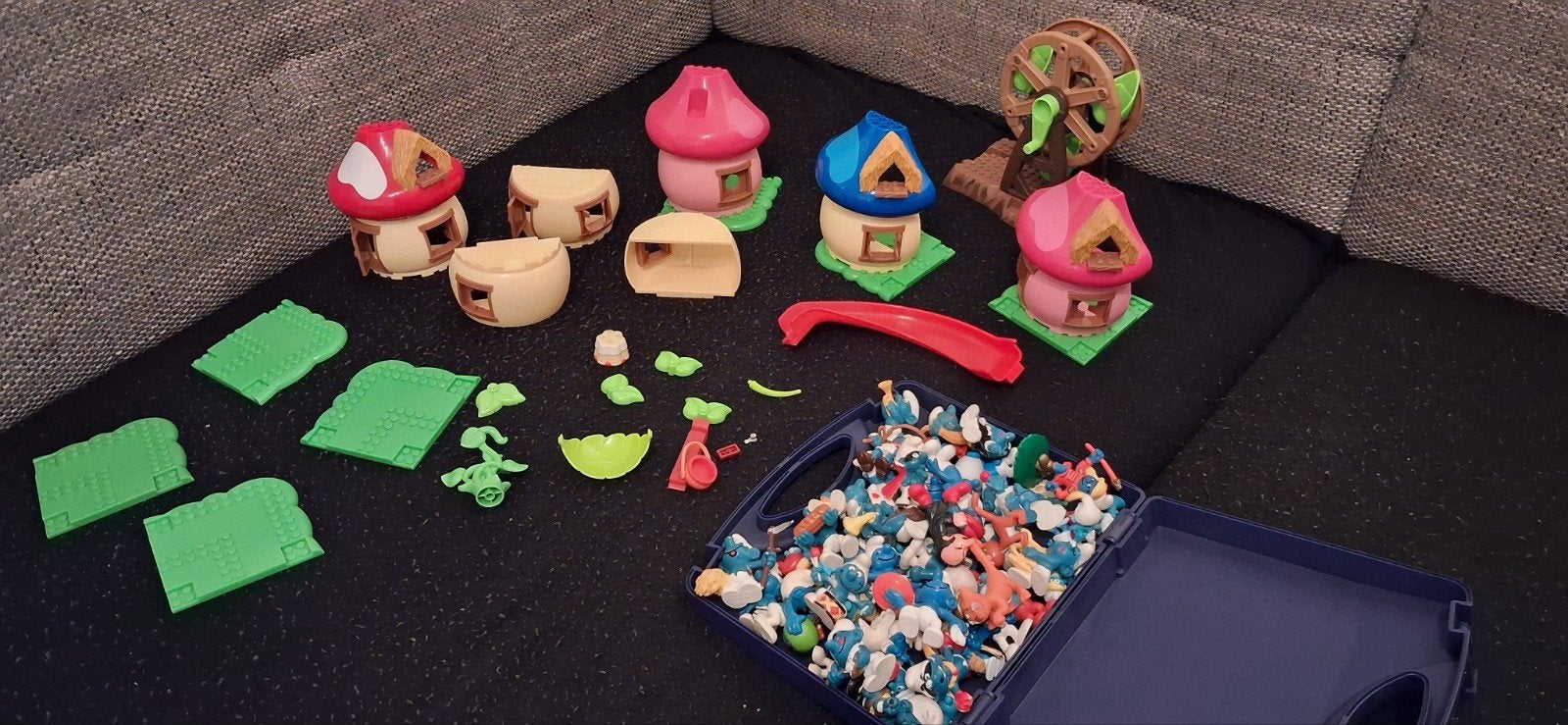 Collectie Smurfen (59 stuks) met huisjes en accessoires, Verzamelen, Ophalen of Verzenden, Gebruikt, Verschillende Smurfen, Poppetje, Figuurtje of Knuffel