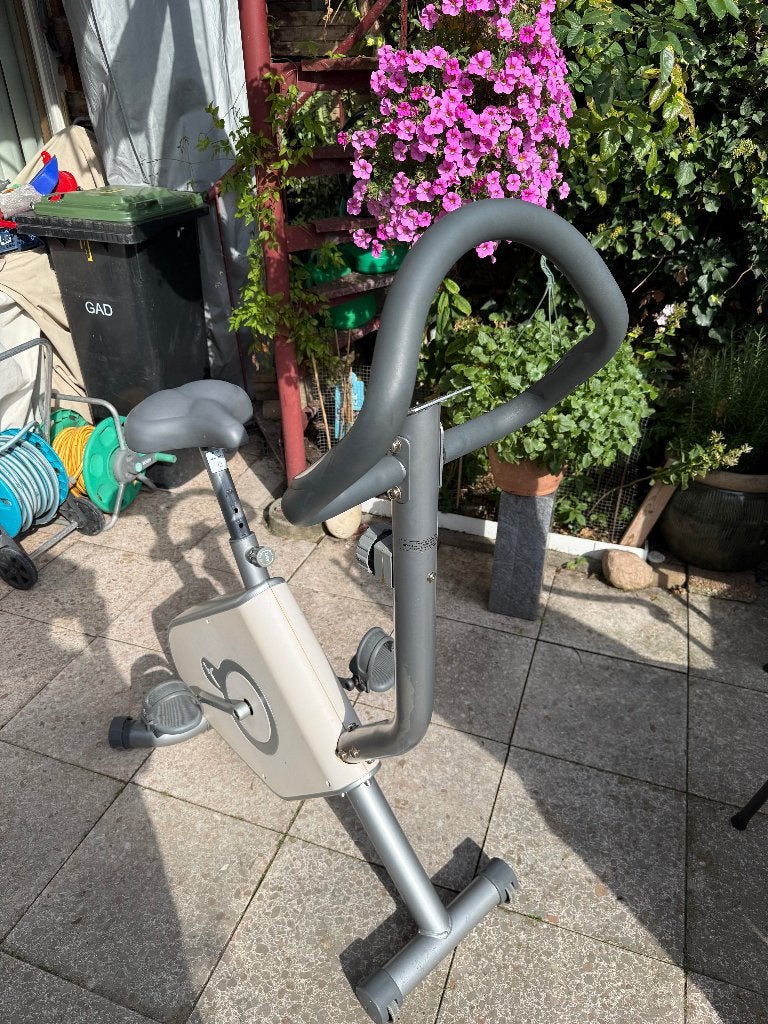 Hometrainer - Ideaal voor Revalidatie en "thuisworkouts"