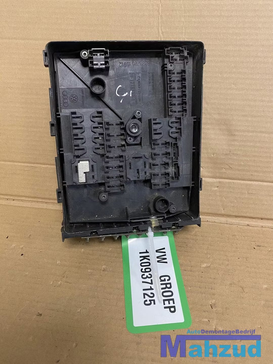 VW VWAG AUDI SEAT SKODA GOLF 5 6 Zekeringkast 1K0937125 2004, Gebruikt, Volkswagen, Volkswagen AG, Berliner Ring 2
38440  Wolfsburg, DE