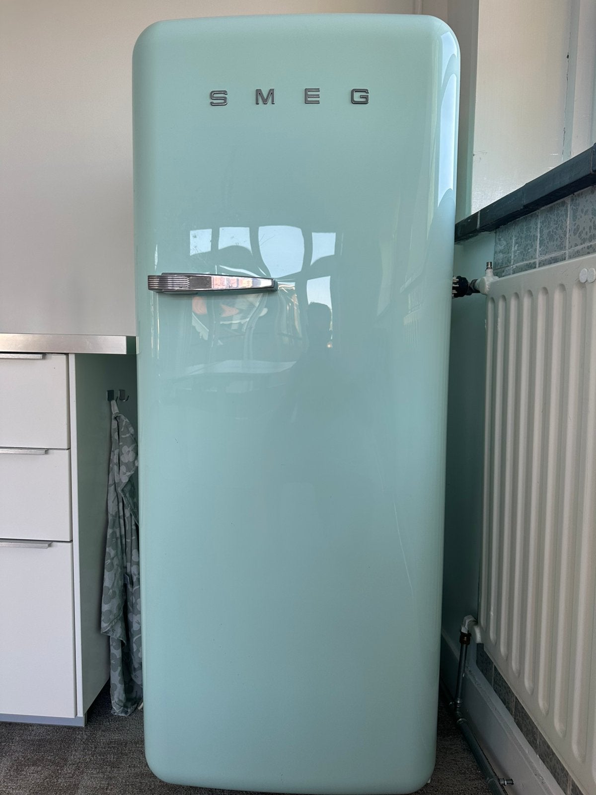 Smeg retro koelkast met vriesvak, Ophalen, 200 liter of meer, Zo goed als nieuw, Energieklasse A of zuiniger