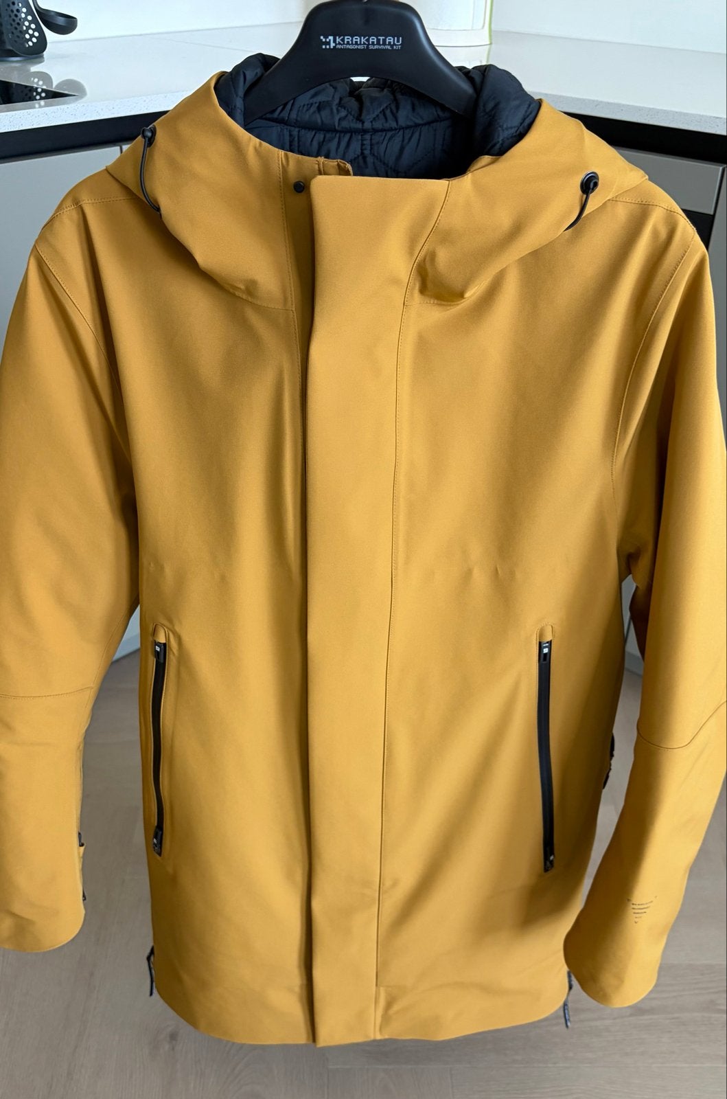 Krakatau Plank Liner Parka - Okergele Winterjas Maat S, Ophalen of Verzenden, Zo goed als nieuw, Maat 46 (S) of kleiner, Geel
