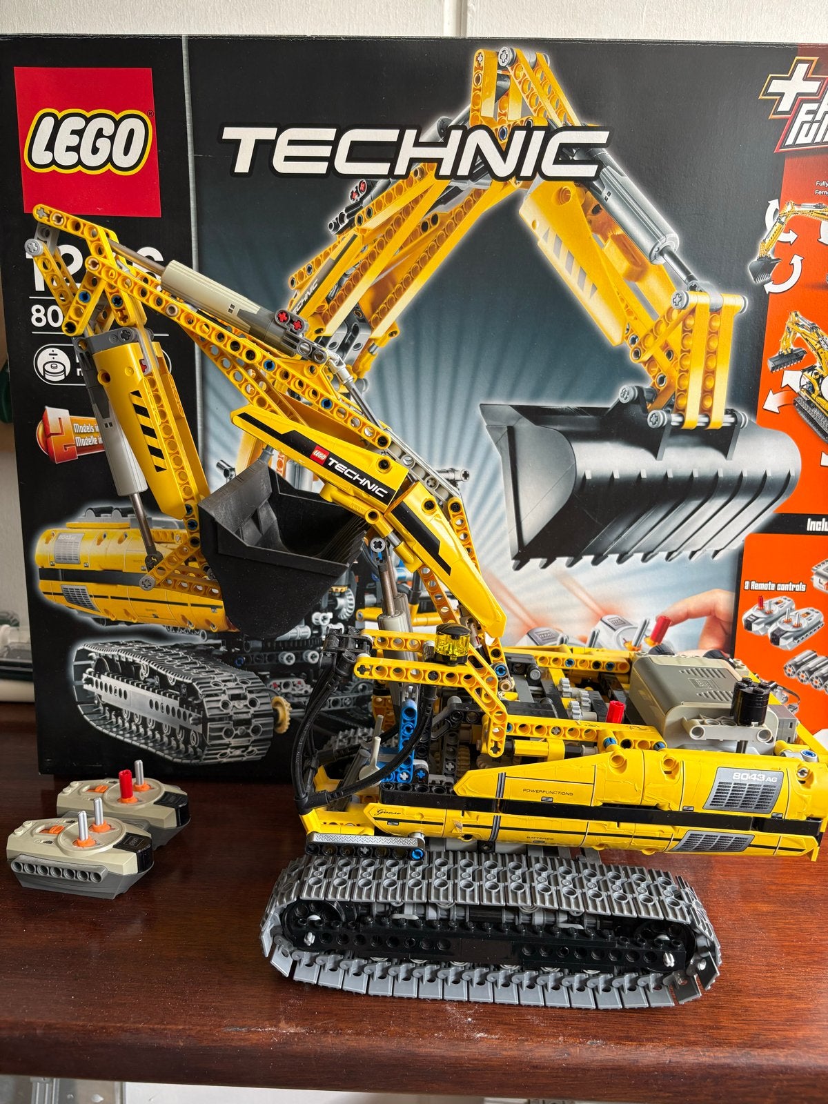 Lego Technic 8043 Gemotoriseerde Graafmachine, Kinderen en Baby's, Speelgoed | Duplo en Lego, Gebruikt, Lego, Ophalen of Verzenden