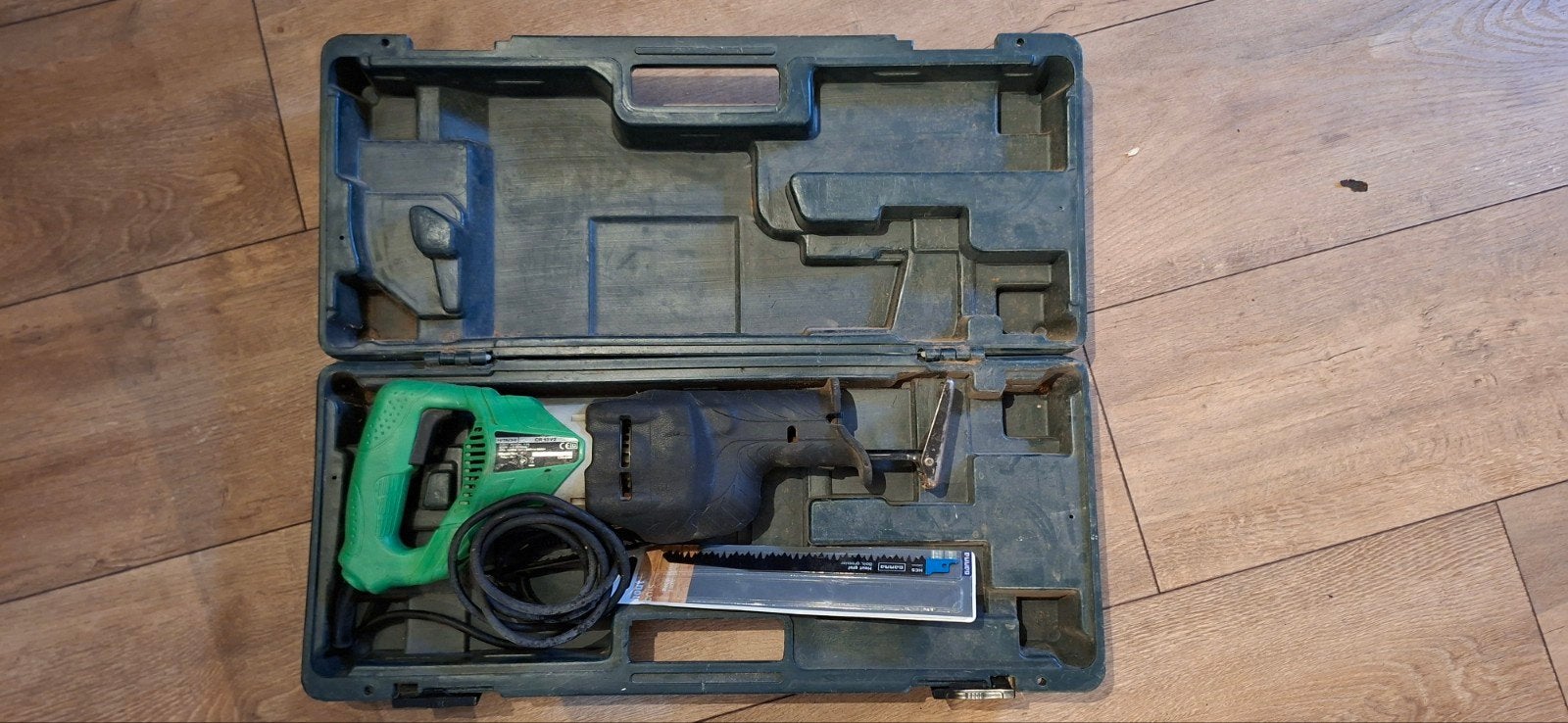 Hitachi reciprozaag, Gebruikt, 70 mm of meer, 600 tot 1200 watt, Ophalen of Verzenden