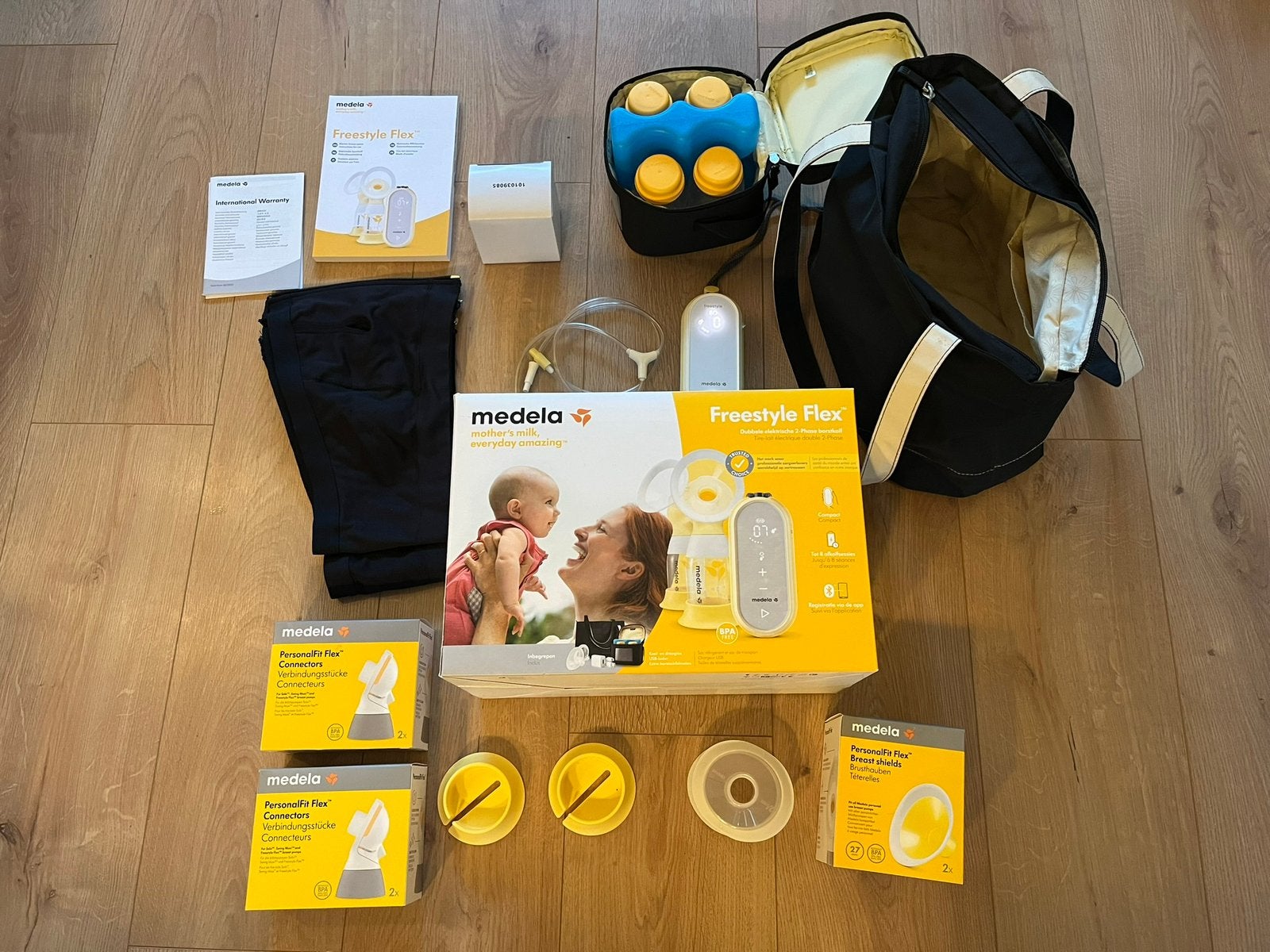 Medela Freestyle Flex borstkolf compleet met veel acessoires, Ophalen of Verzenden, Gebruikt, Borstkolf