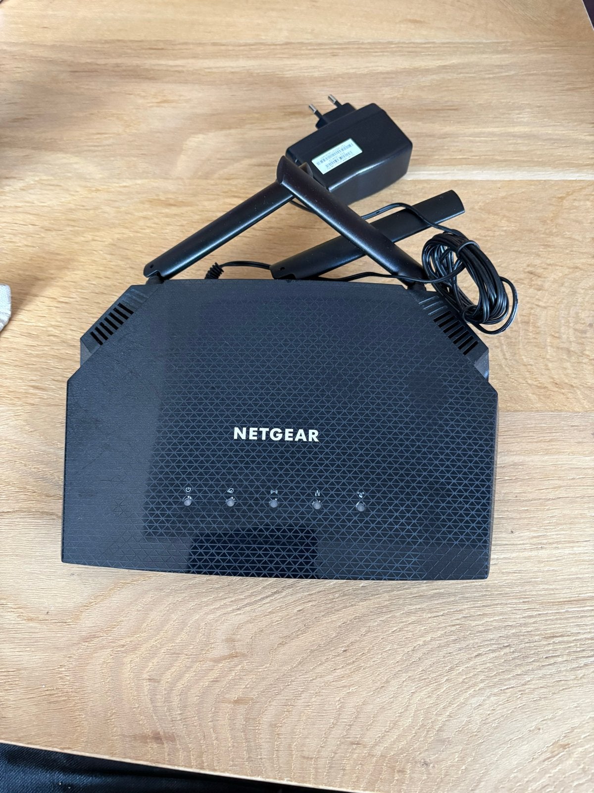 Netgear AX1800 Wifi Router (RAX10) - Snelle en betrouwbare w, Ophalen of Verzenden, Zo goed als nieuw, Router