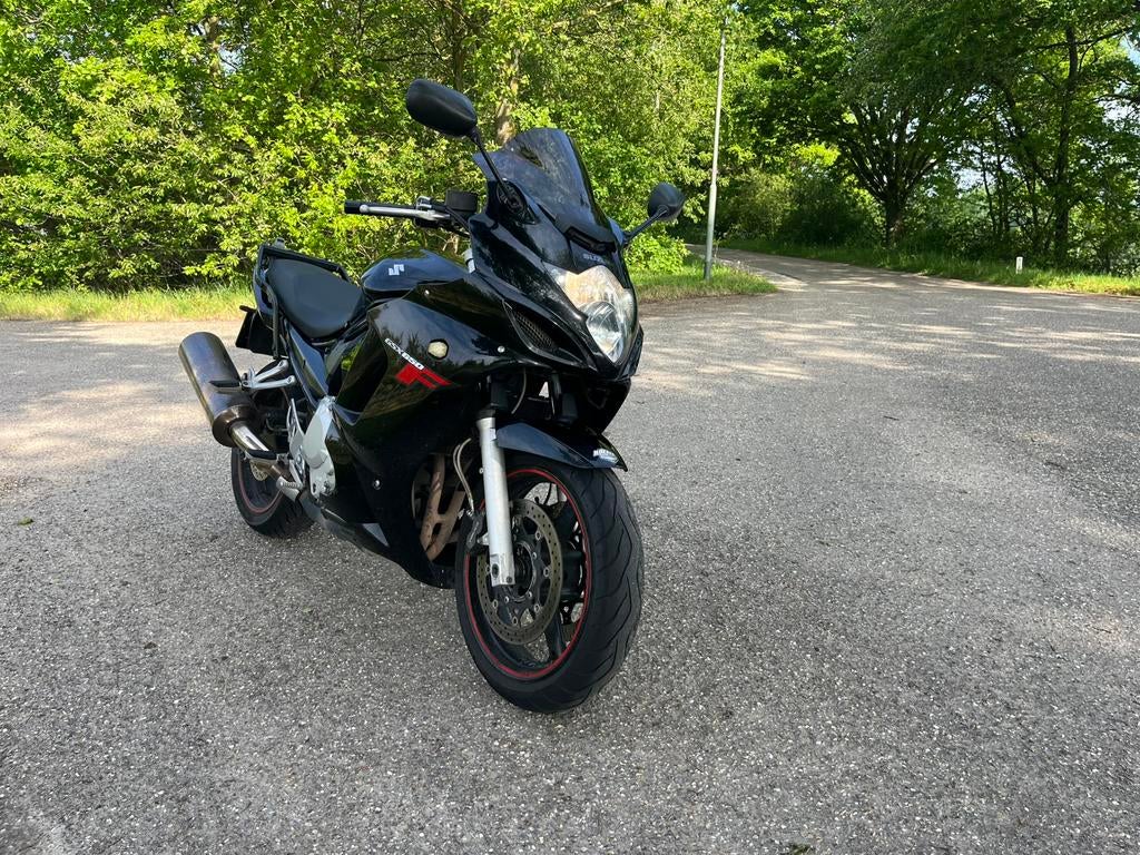Bijna het klokje rond maar super gezond! Suzuki Gsx 650 F, Occasion, 4 cilinders, Motorrijbewijs A, Bedrijf