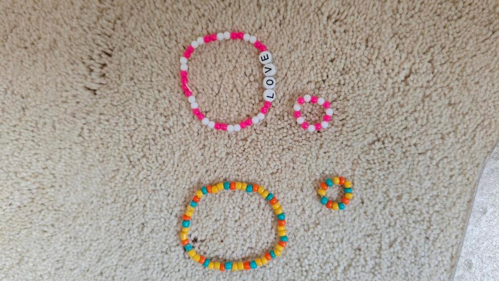 Nieuwe handgemaakte armbanden met bijpassende ringen, Overige kleuren, Kunststof of Plastic, Nieuw, Ophalen of Verzenden