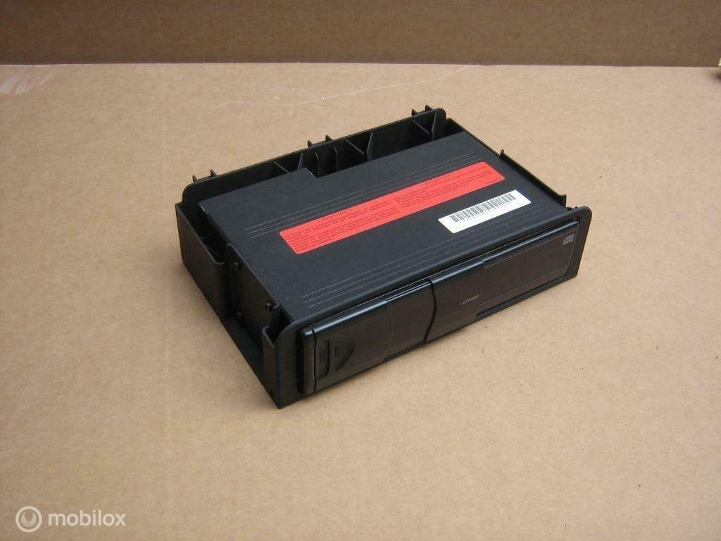 CD Wisselaar Range Rover L322 Vogue CD Speler XQE000100, Land Rover, Ophalen of Verzenden, Gebruikt, Land Rover