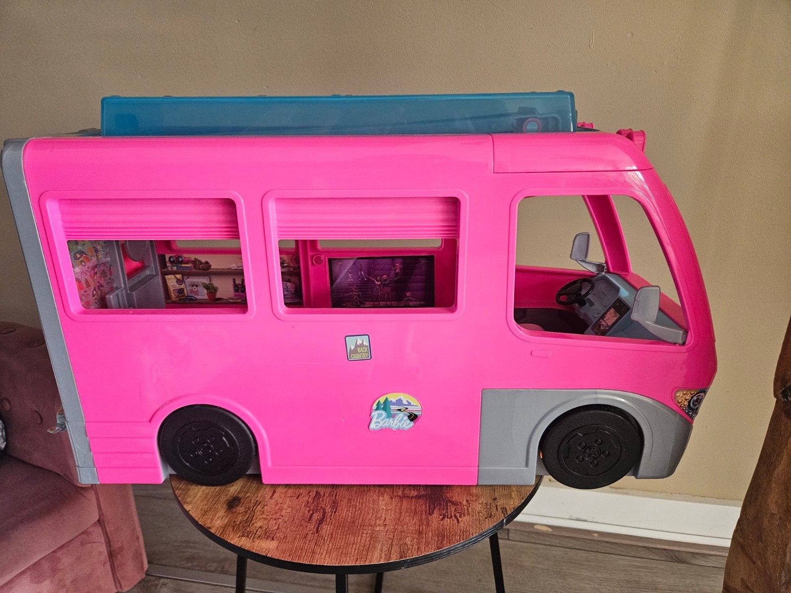Barbie Camper met glijbaan en accessoires, Ophalen, Gebruikt