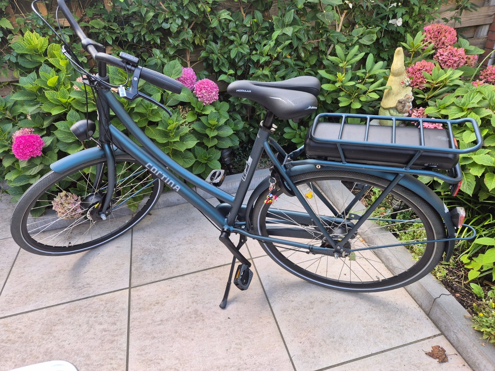 Cortina E-U1 7V elektrische fiets, Fietsen en Brommers, Elektrische fietsen, Ophalen, Zo goed als nieuw, Cortina, 50 km per accu of meer