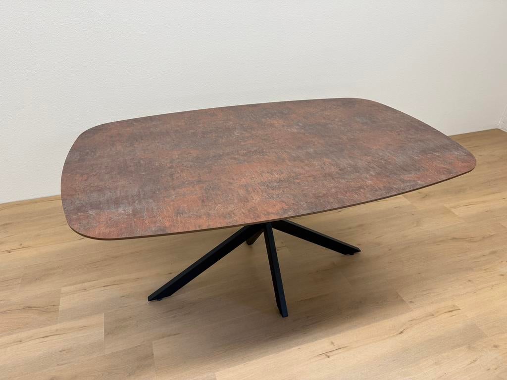 Deens ovale eettafel HPL Roest 160x100 - Direct Leverbaar, 100 tot 150 cm, Ophalen of Verzenden, Zo goed als nieuw, 150 tot 200 cm