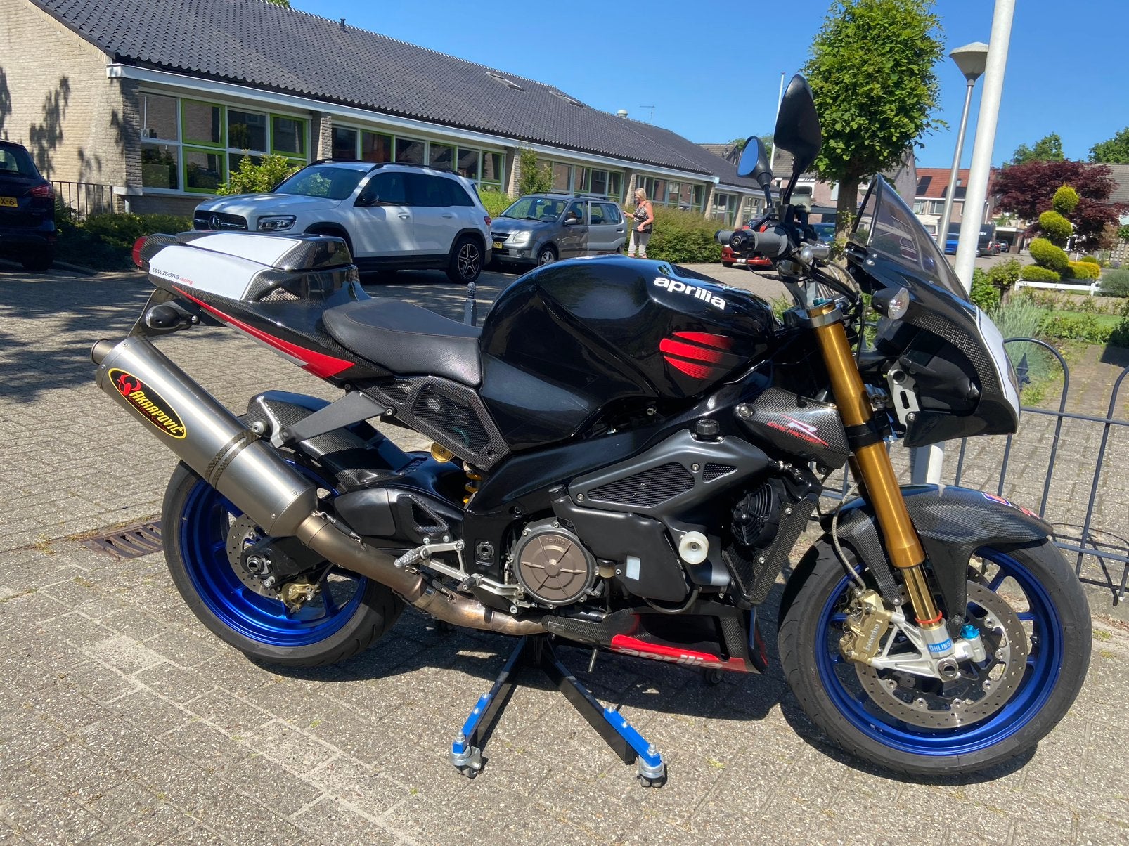 Aprilia Tuono Factory full Carbon, Ophalen