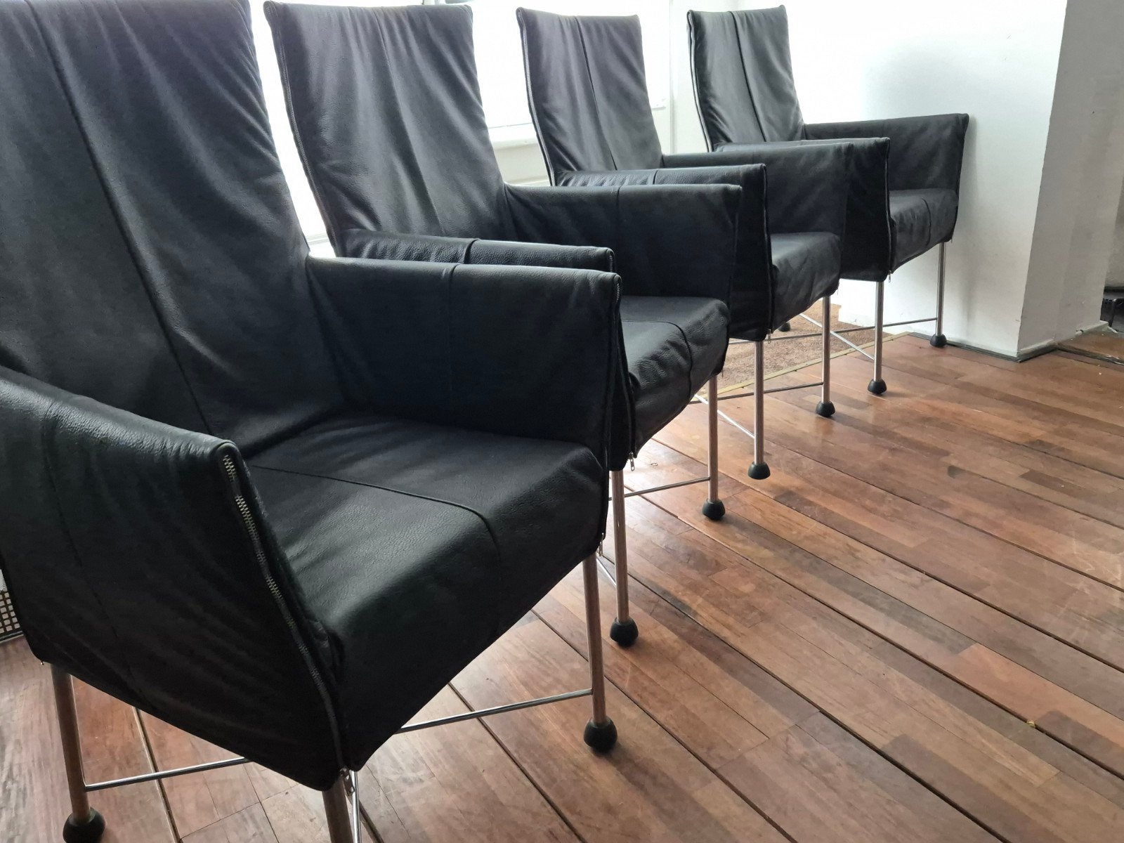 Montis design chaplin eetkamerstoelen zwart leer, Huis en Inrichting, Stoelen, Ophalen, Zwart, Zo goed als nieuw, Vier