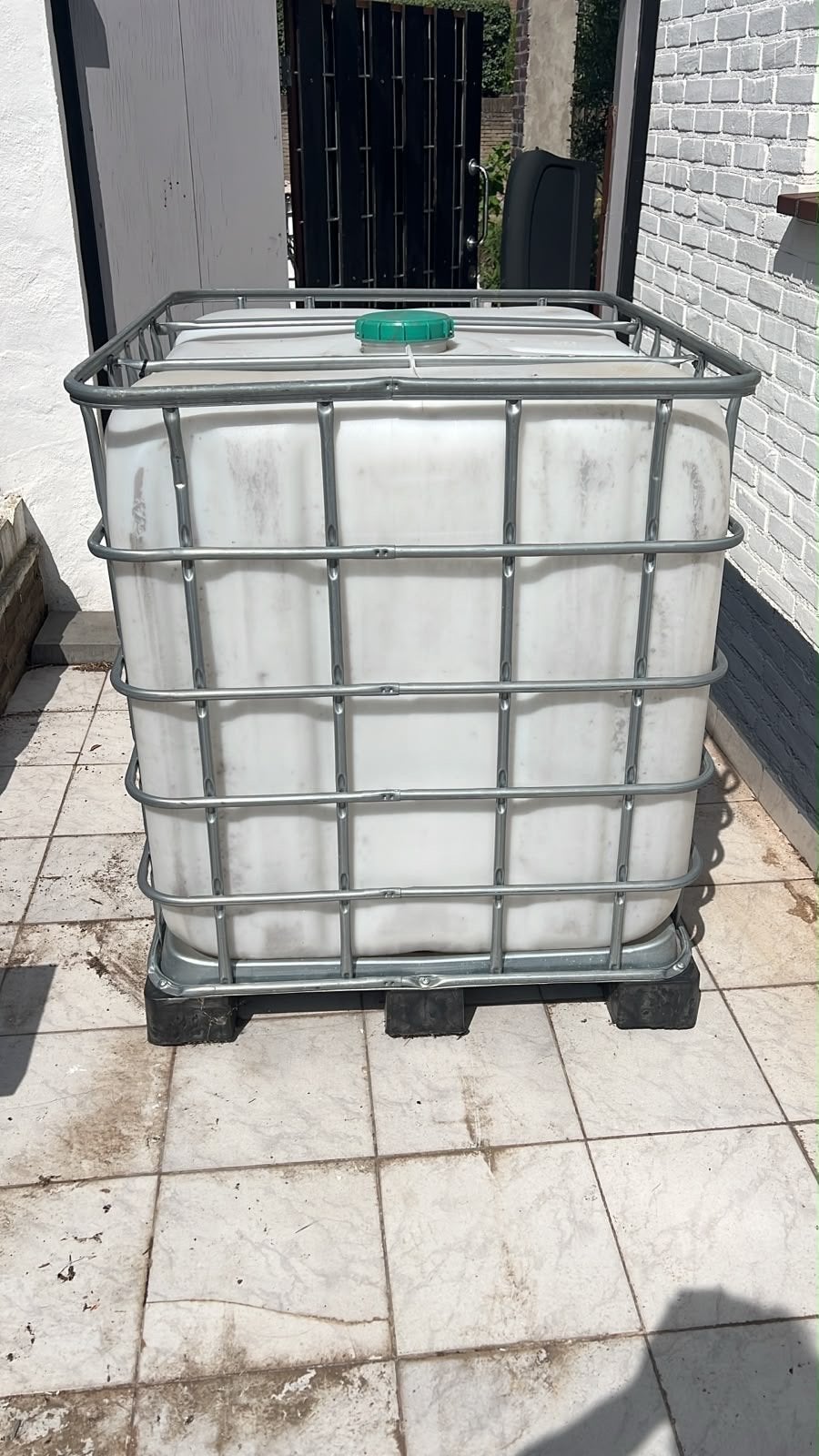 IBC container 1000 liter - Zo goed als nieuw, Ophalen, Zo goed als nieuw