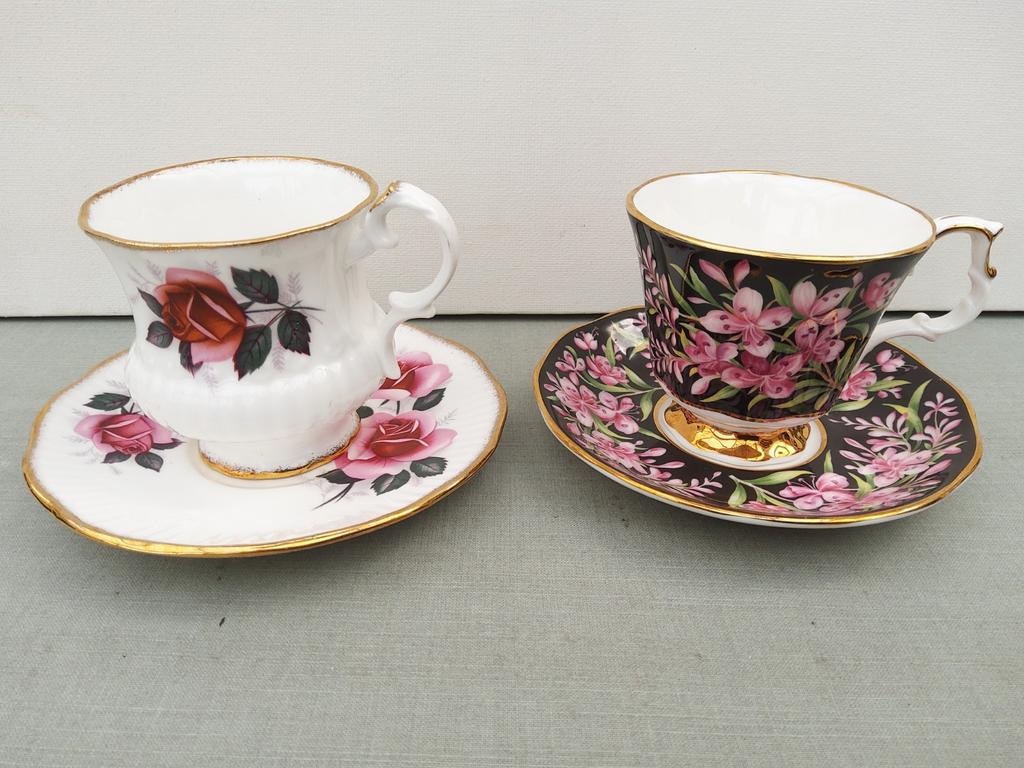 Royal Albert - Fireweed - en Clare Bone China -  2 Kopjes, Verzamelen, Porselein, Kristal en Bestek, Ophalen of Verzenden, Zo goed als nieuw