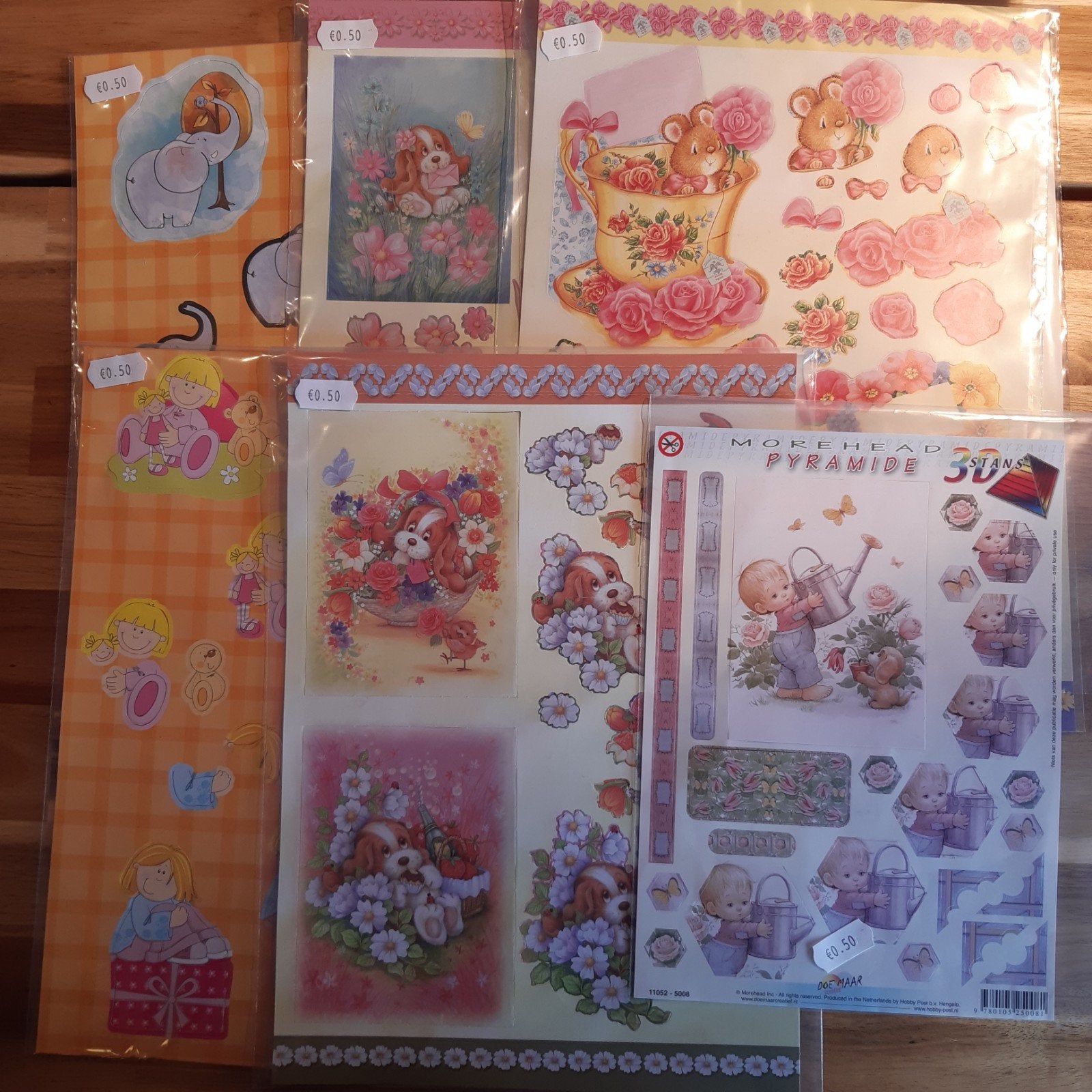 Nieuwe uitdrukvellen - Set van 6 stuks, Hobby en Vrije tijd, Ophalen of Verzenden, Nieuw, Papier of Karton, Knutselmateriaal