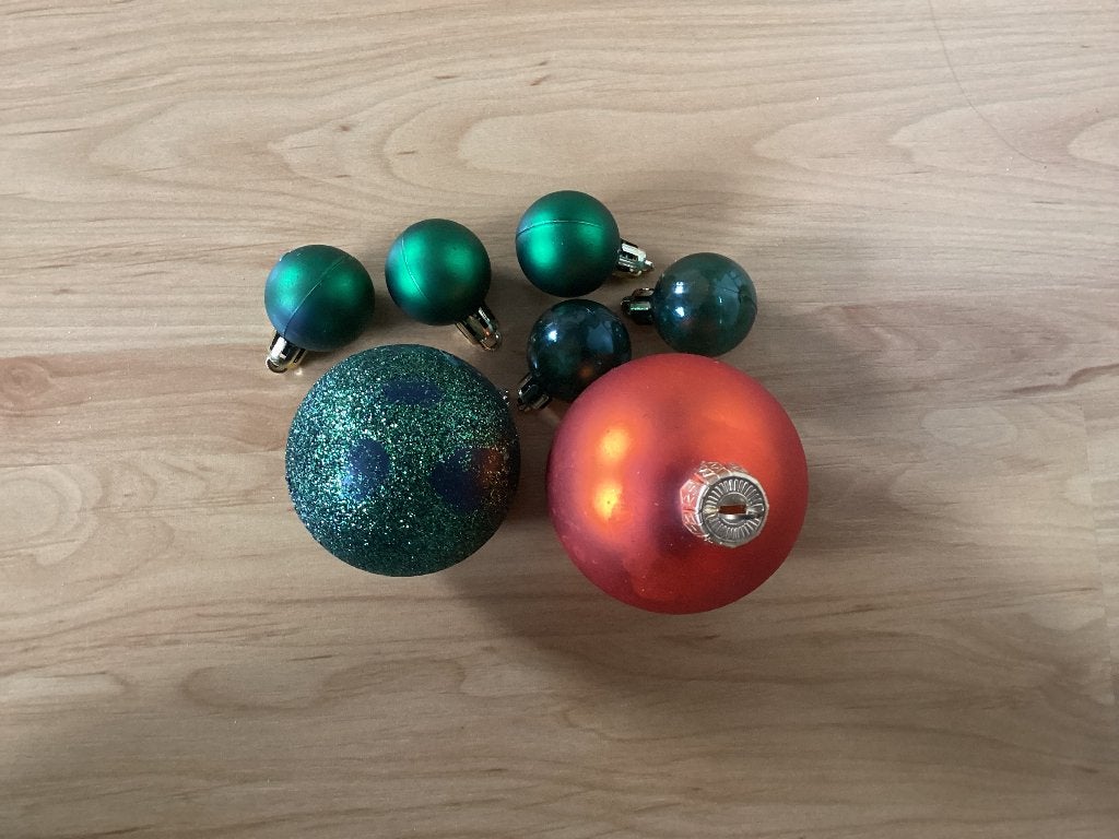 Kerstballen gekleurd, Diversen, Ophalen of Verzenden, Nieuw