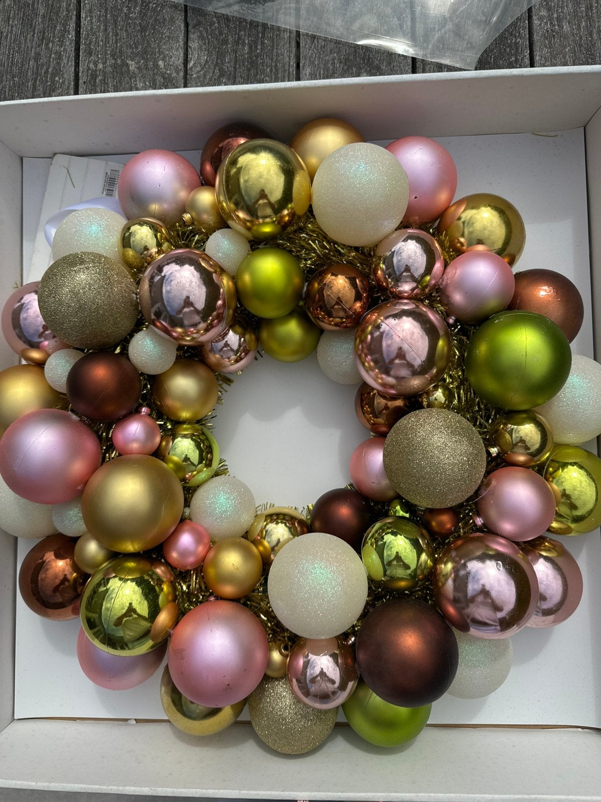 Kerstkrans van kerstballen, Ophalen of Verzenden, Zo goed als nieuw