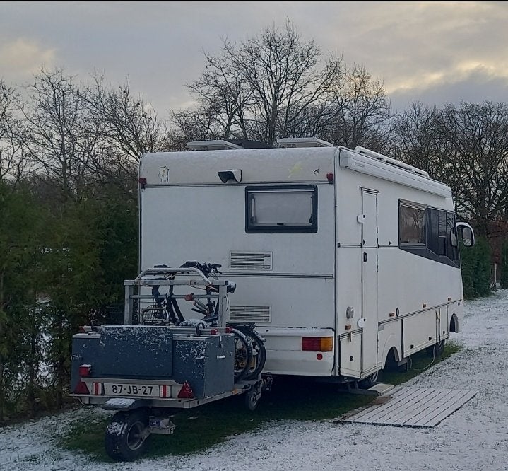 Camper Mercedes-Benz, Caravans en Kamperen, Integraal, Standaard zit, Vloeistofverwarming, Particulier