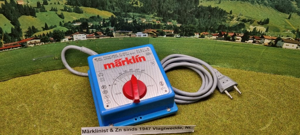 Marklin trafo vol kunststof model 10/16 VA, Hobby en Vrije tijd, Gebruikt, Analoog, Ophalen of Verzenden, Märklin