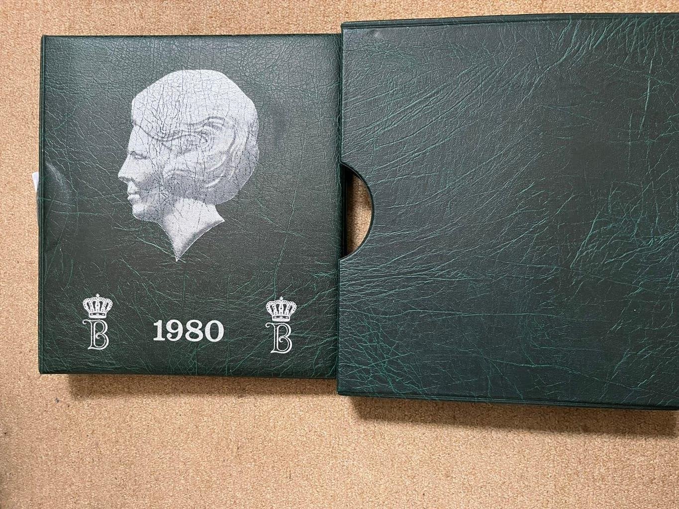 BEATRIX COMPLETE ALBUM IN TOP CONDITIE1980-2001, Postzegels en Munten, Koningin Beatrix, Zilver, 50 gulden, Verzenden