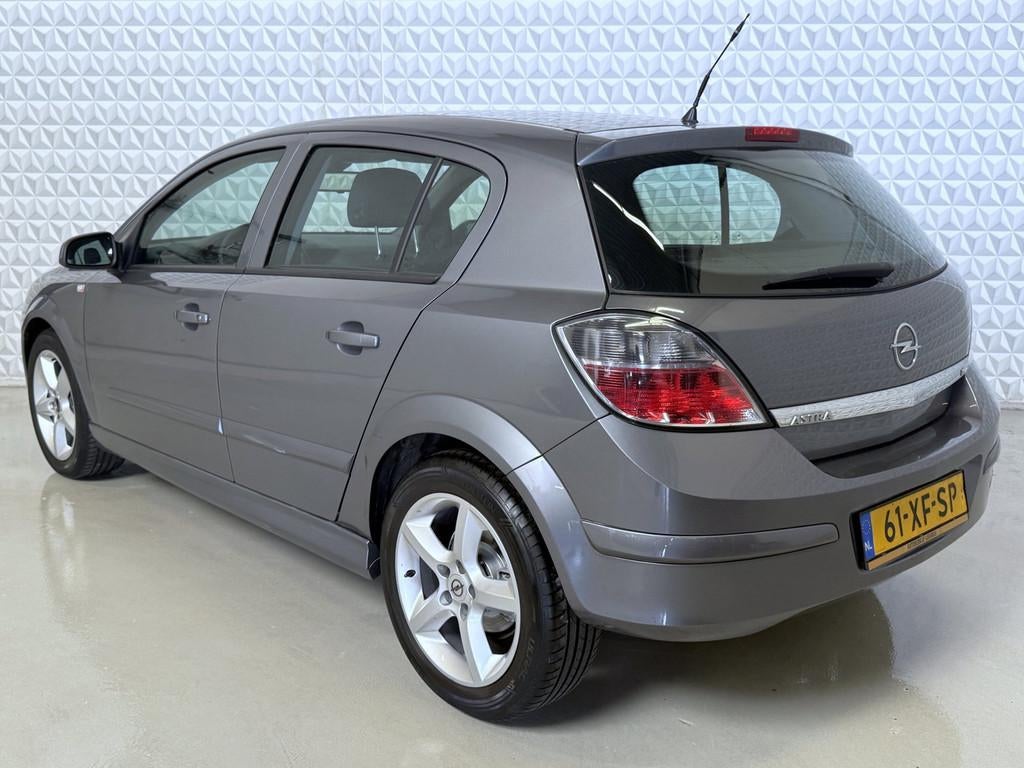 Opel Astra 1.6 Temptation APK-AIRCO-CRUISE / 211.000km (2007, Voorwielaandrijving, 15 km/l, Gebruikt, Lichtsensor
