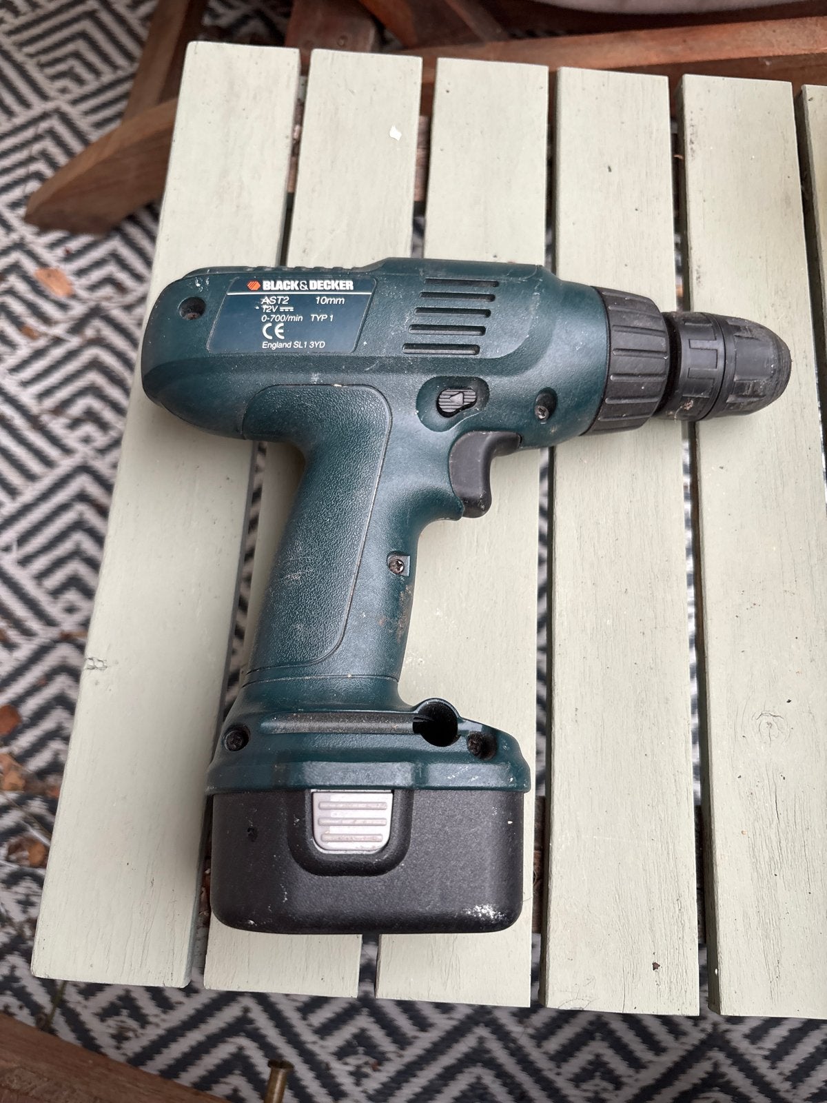 Black & Decker Boormachine 12V met lader en extra accu, Boormachine, Gebruikt, Variabele snelheid, Ophalen of Verzenden