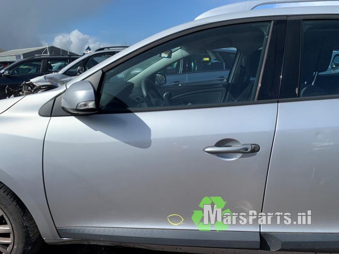 Portier 4Deurs links-voor van een Renault Megane, Gebruikt, -, -, Ophalen of Verzenden