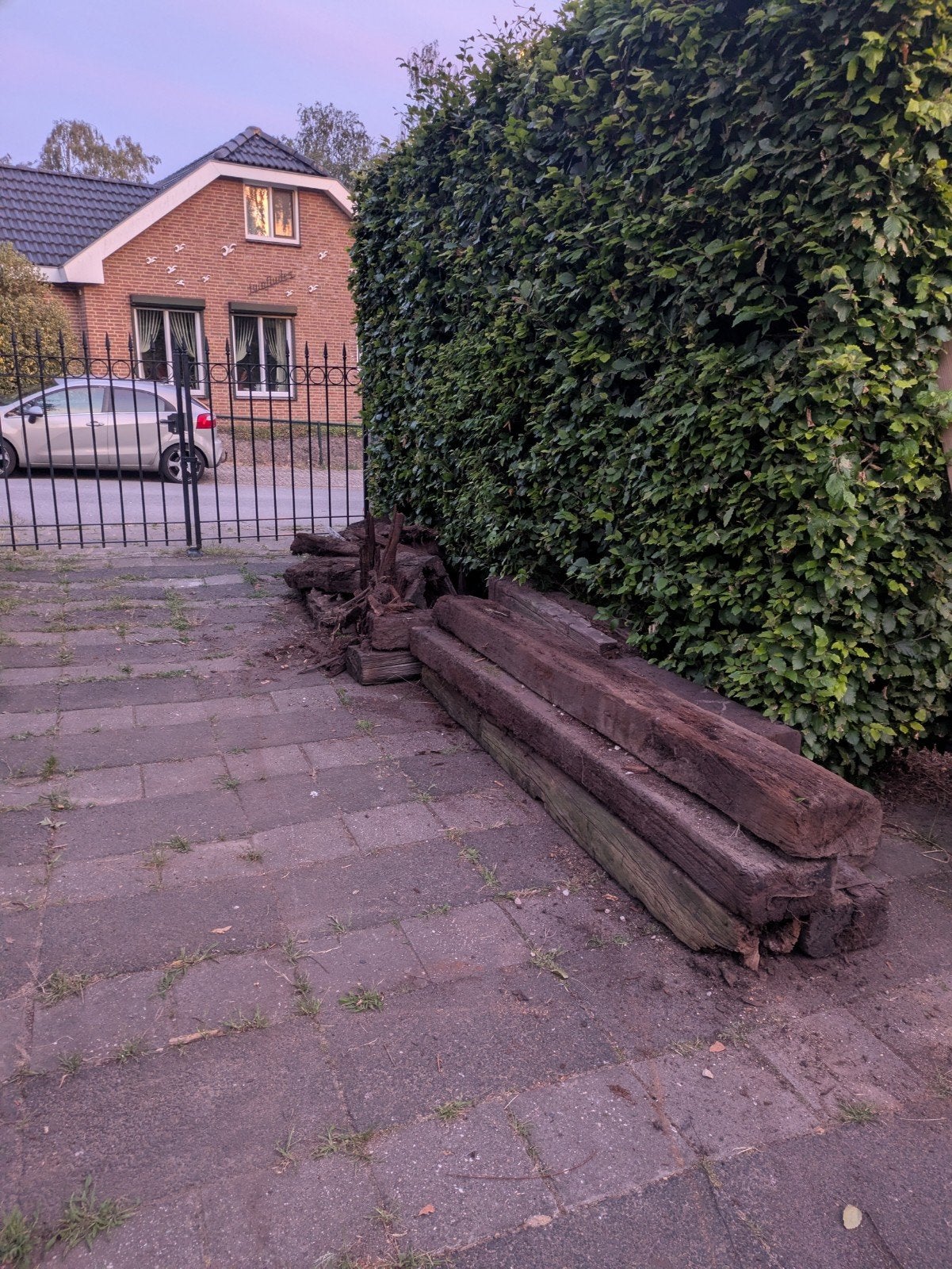 4 gebruikte spoorbielzen, Ophalen, Gebruikt